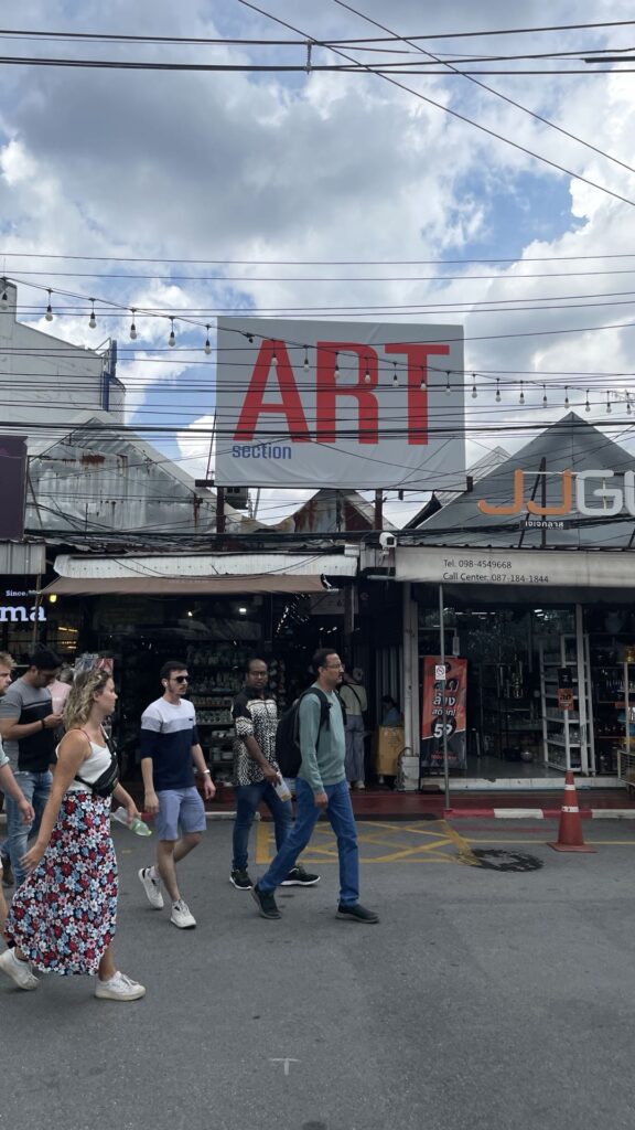 Chatachuk art market
